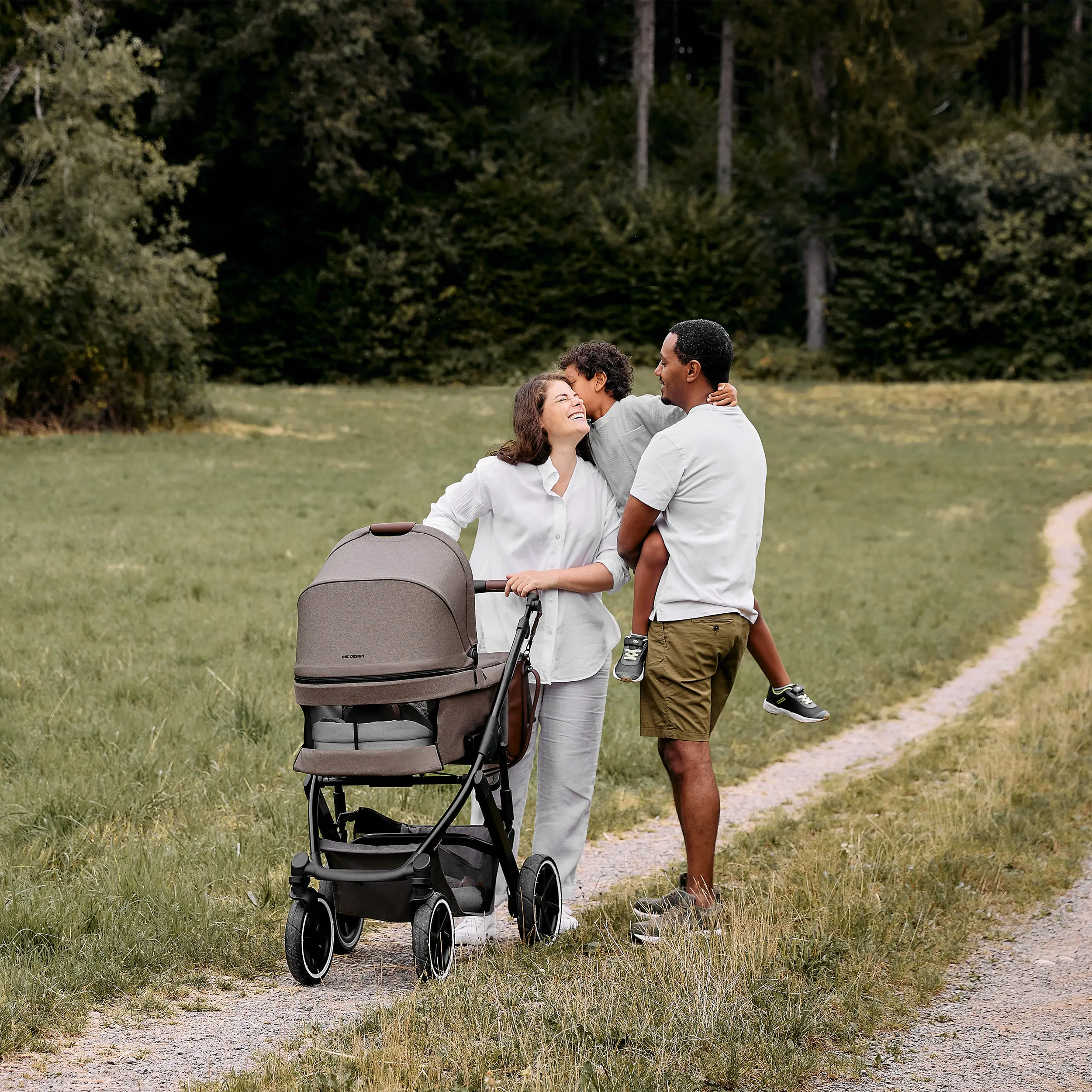 Kombi-Kinderwagen Salsa 5 Air inkl. Wickeltasche, Sonnenschirm, Regenschutz, Becherhalter - Nature
