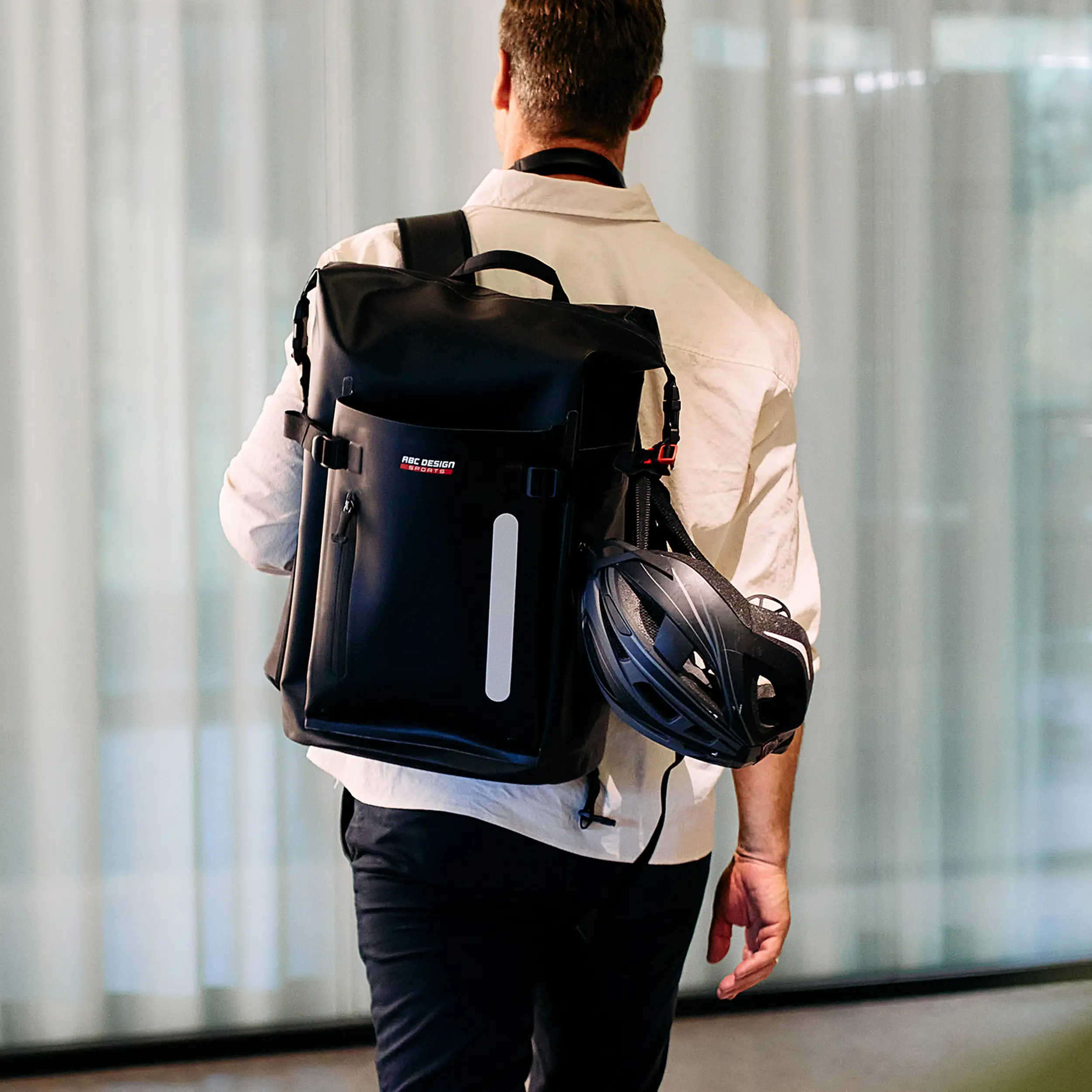 Mochila Zurich 24L para uso diario y oficina - Ink