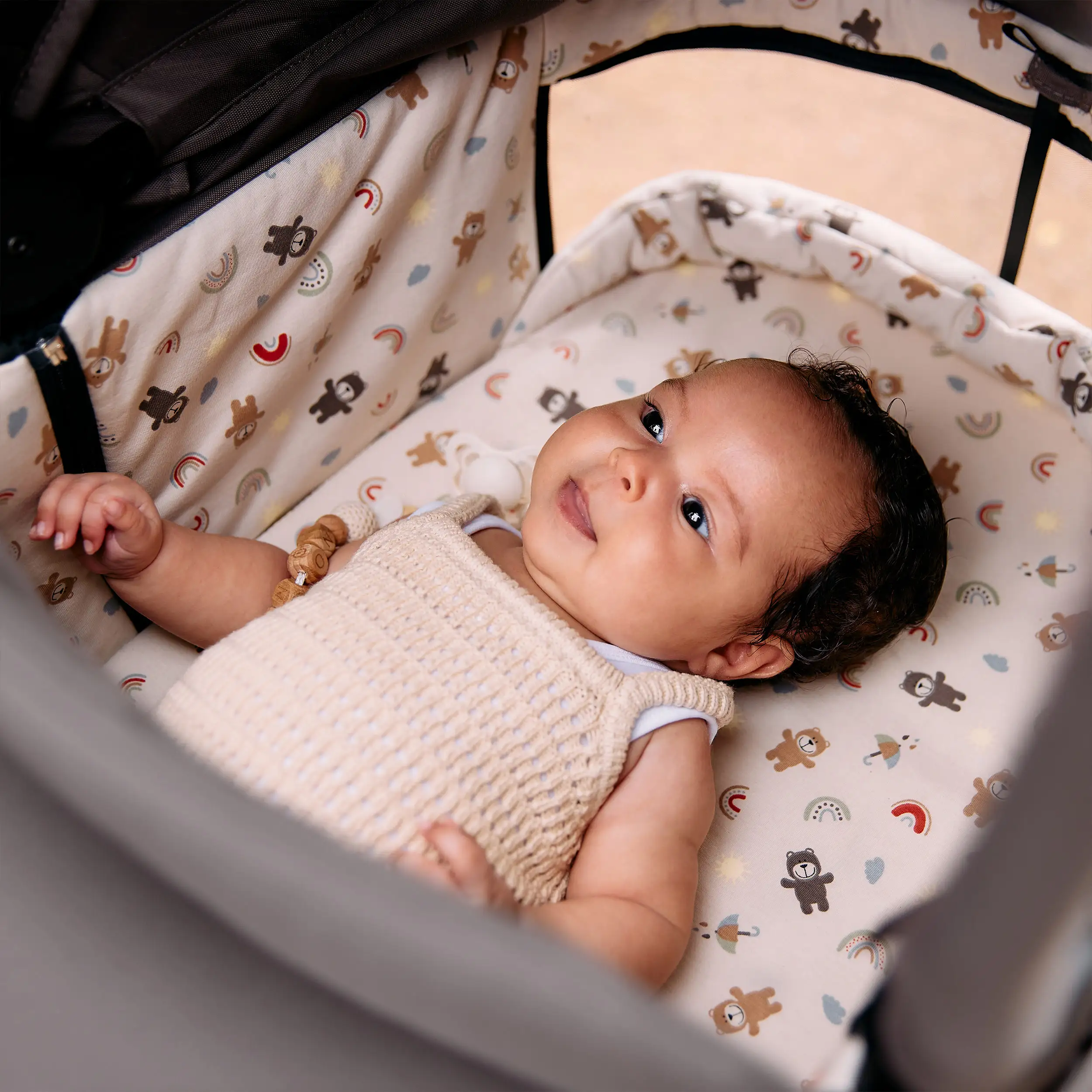 Ensemble poussette 3 en 1 Salsa 5 Air avec siège auto pour bébé - Teddy Ensemble poussette 3 en 1 Salsa 5 Air avec siège auto pour bébé - Teddy