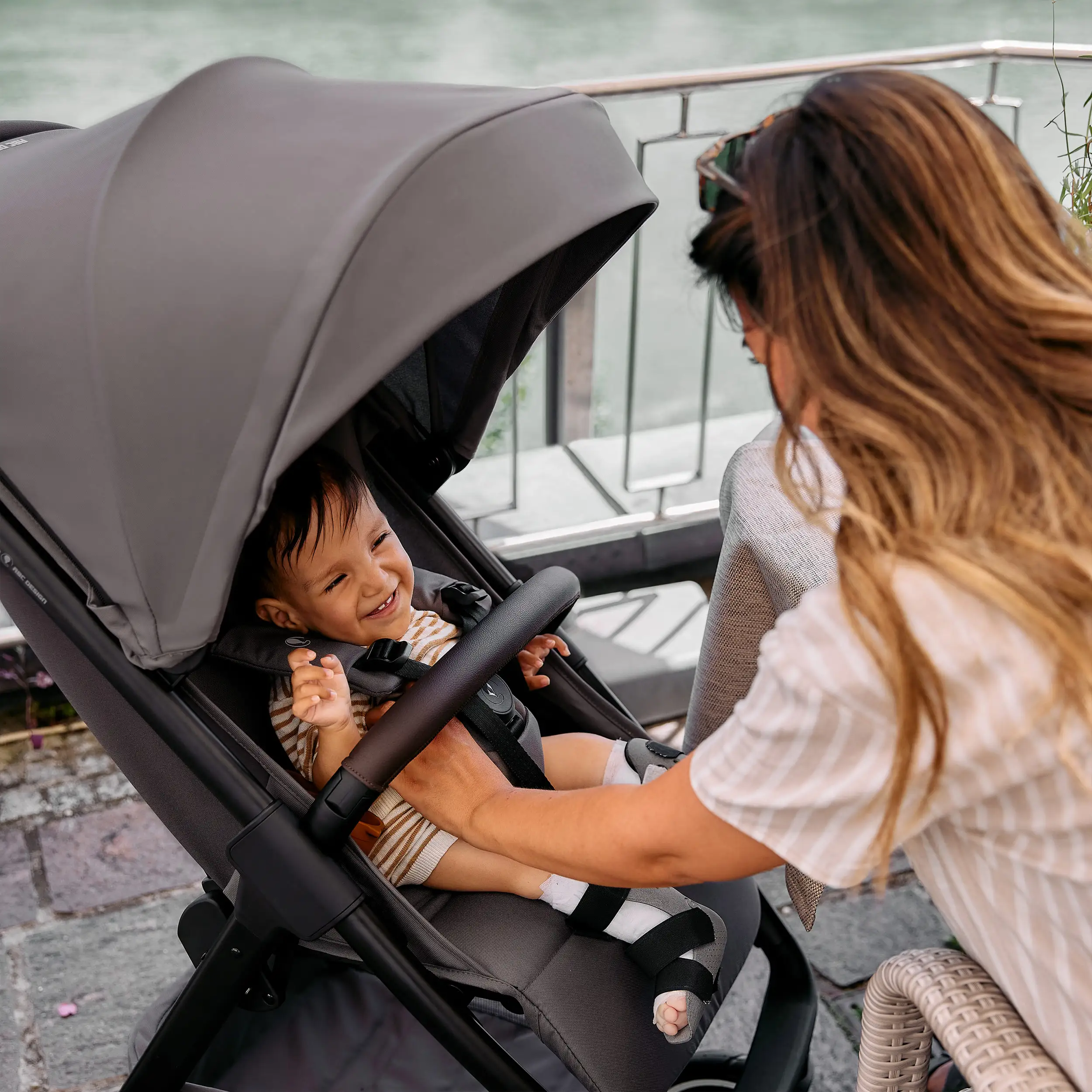 Poussette Avus 2 Air  avec pneus à air - Falcon Poussette Avus 2 Air  avec pneus à air - Falcon