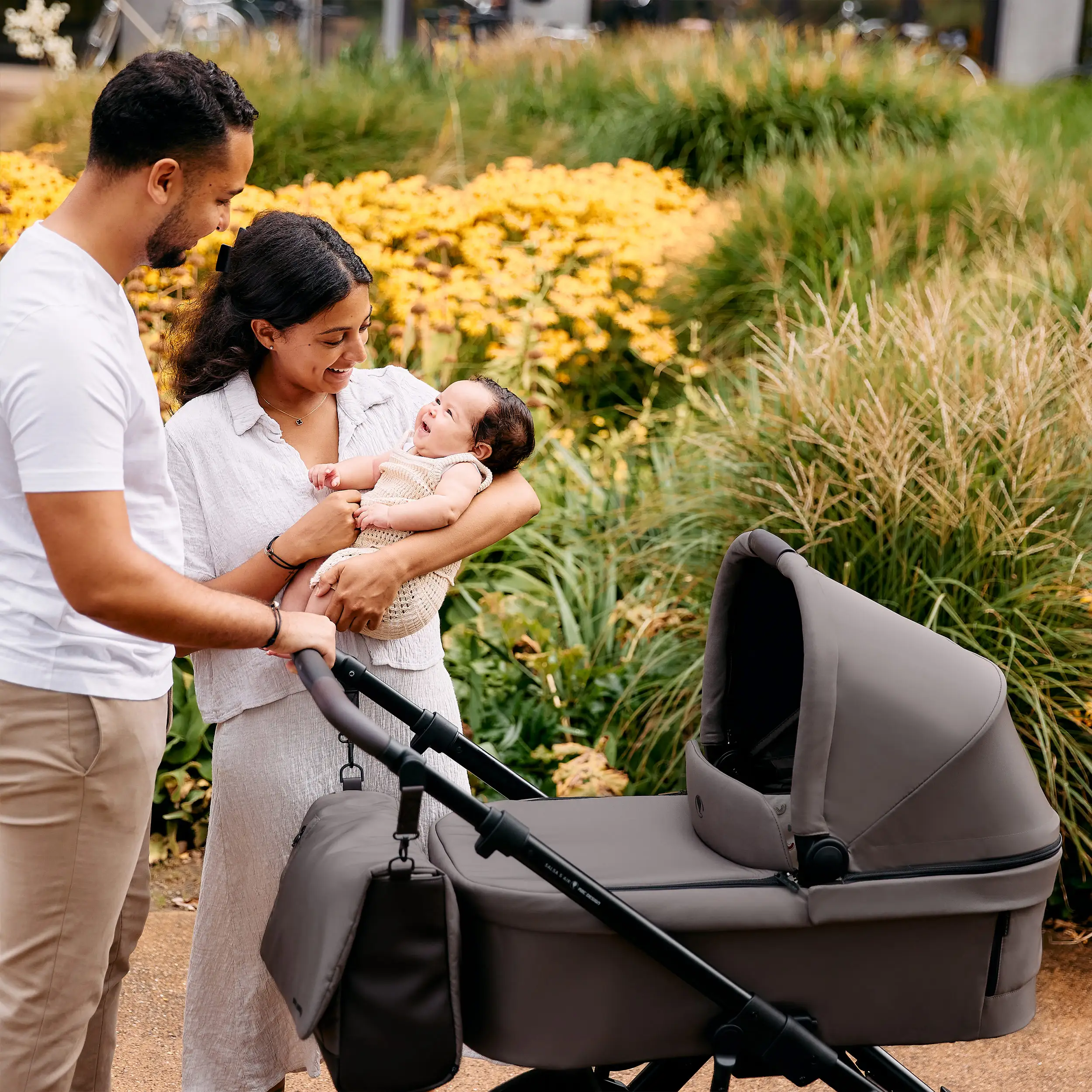 Ensemble poussette 3 en 1 Salsa 5 Air avec siège auto pour bébé - Teddy Ensemble poussette 3 en 1 Salsa 5 Air avec siège auto pour bébé - Teddy